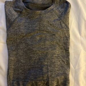 Lululemon Grey long sleeve Swiftly top